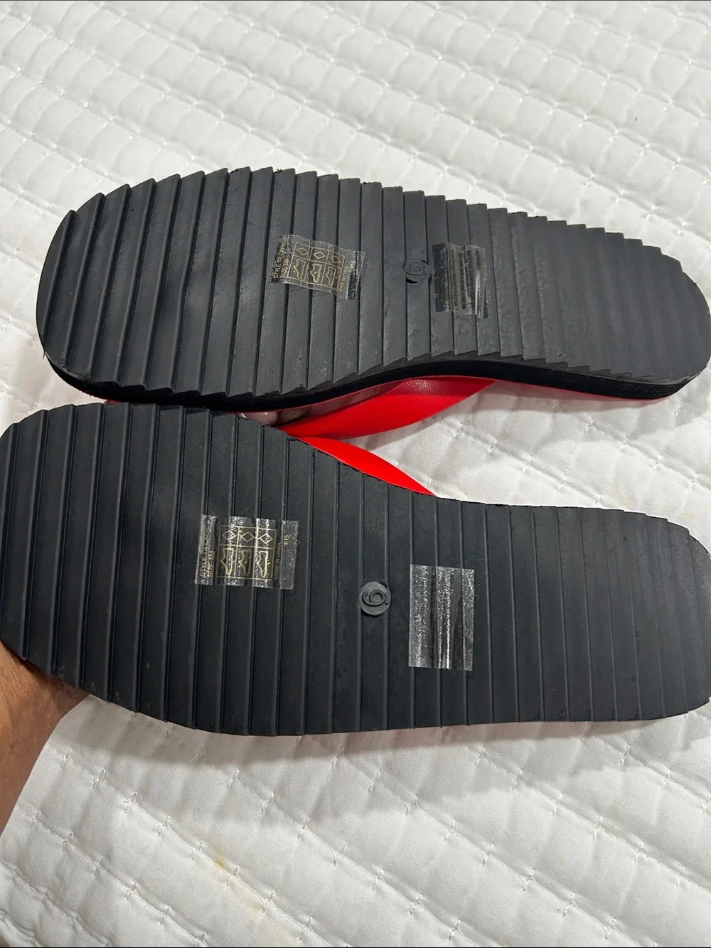 True Religion Red Leather Flip Flop Sandals with Gold Horseshoe